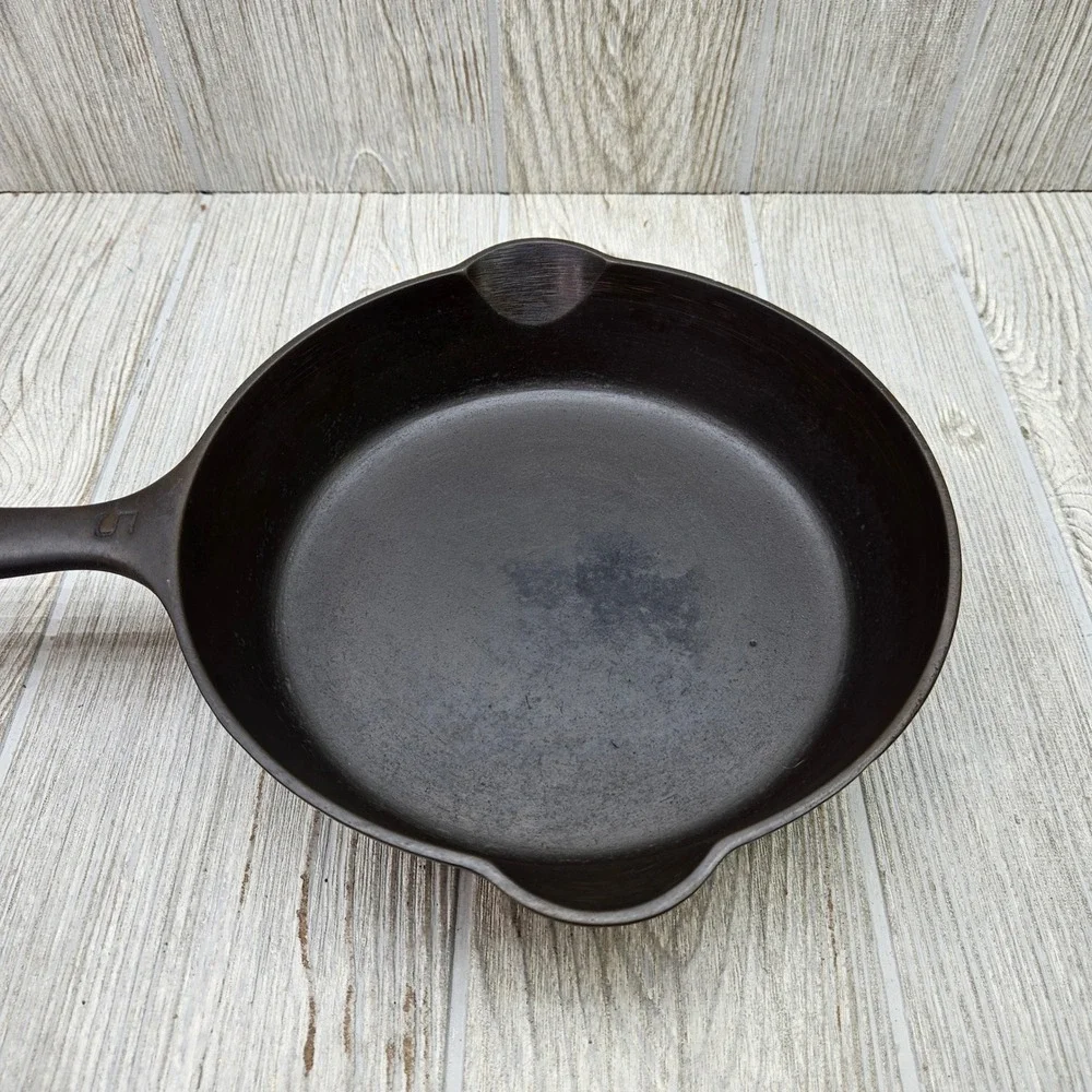 Vintage Griswold No. 5 Small Block Logo Cast‎ Iron Skillet Erie PA 724 No Spin